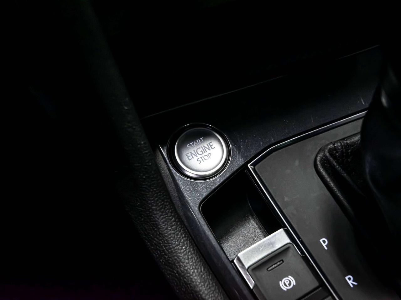 2020 Volkswagen Tiguan HIGHLINE 4MOTION R LINE NAVIGATION REAR VIEW CAM Photo