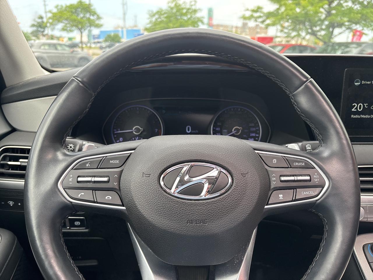 2022 Hyundai PALISADE Luxury AWD 7 Passenger Leather Sunroof Nav Photo