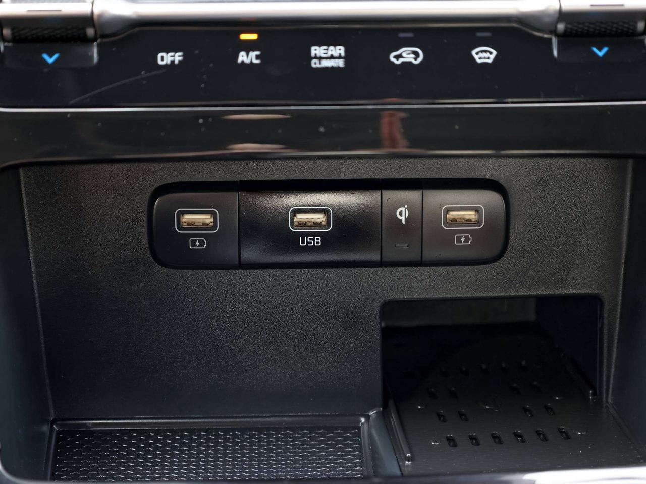 2024 Kia Carnival SX   Surroundview   Cooled Seat   Bose Sound Photo