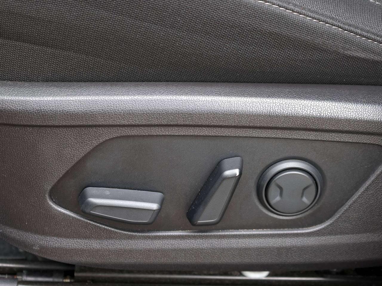 2022 Kia Sorento LX Premium   Climate Ctrl   Pwr Seat   Push Start Photo