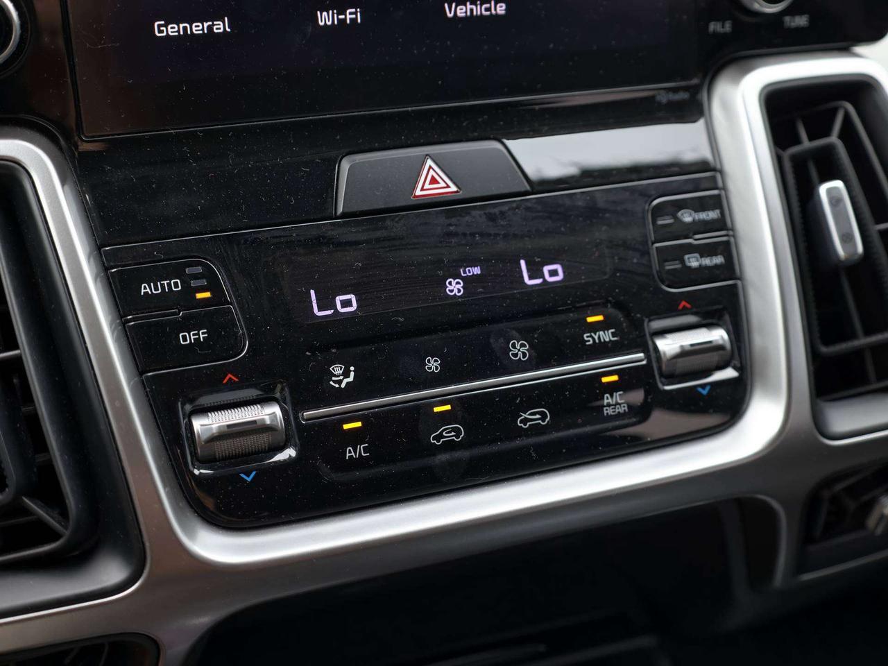 2022 Kia Sorento LX Premium   Climate Ctrl   Pwr Seat   Push Start Photo