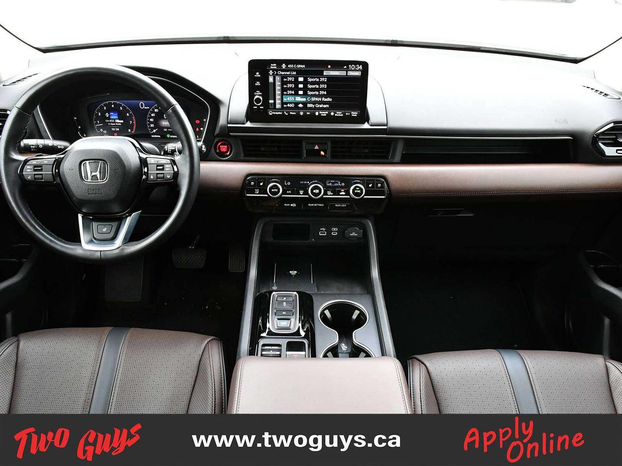 2024 Honda Pilot Touring   3.5L AWD   Pano   Brown Leather Photo