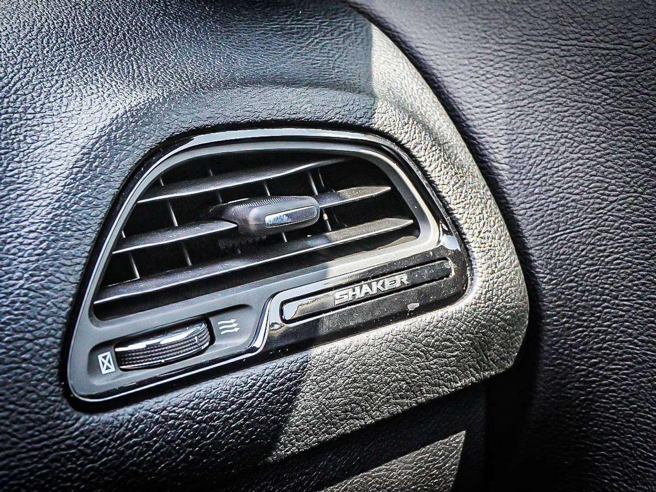 2019 Dodge Challenger  Photo