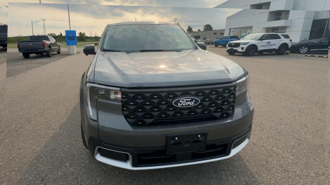 2026 Ford Maverick Lariat Photo2