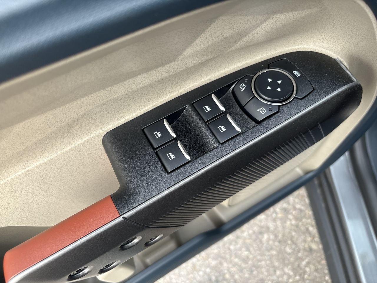 2026 Ford Maverick Lariat Photo