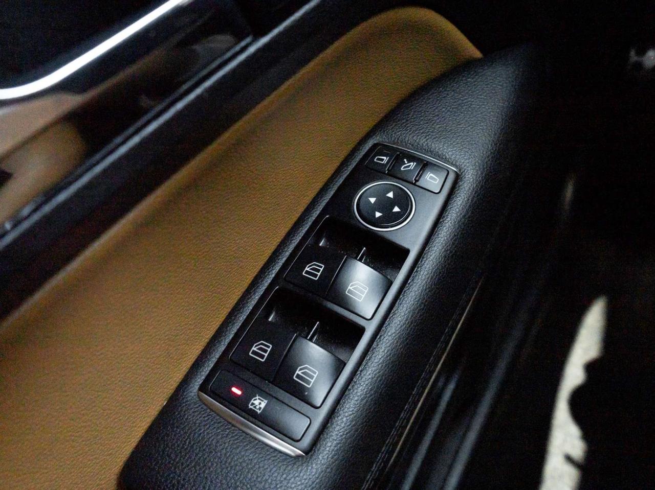 2012 Mercedes-Benz E-Class 2dr Cpe E 350 4MATIC Photo