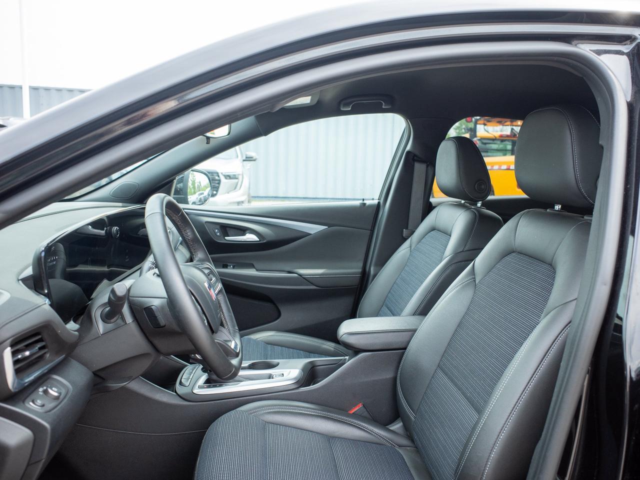 2024 Buick Envista Preferred - Remote Start   Heated Front Seats Photo