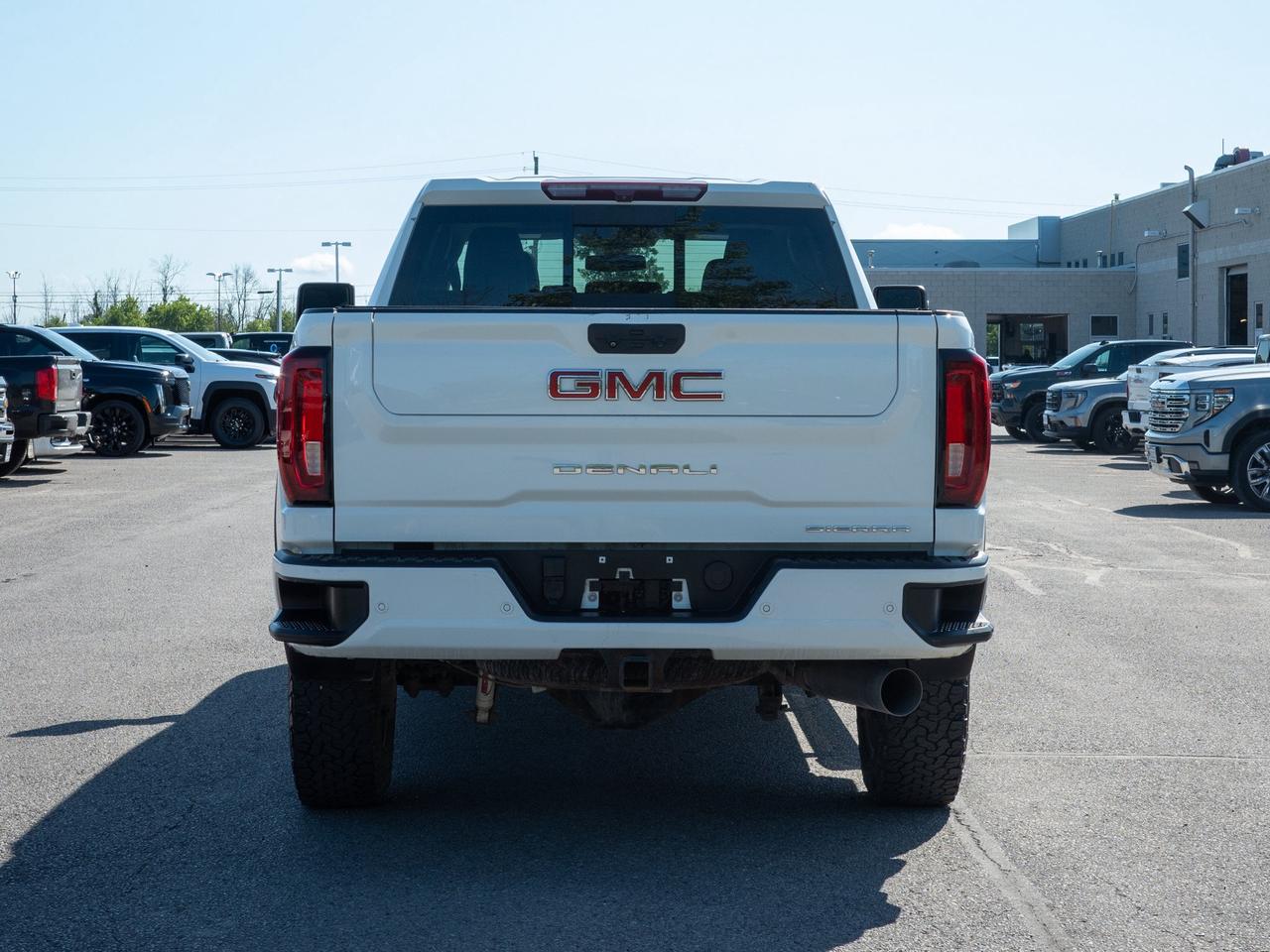 2023 GMC SIERRA 2500HD Denali - Heated Seats   Running Boards Photo