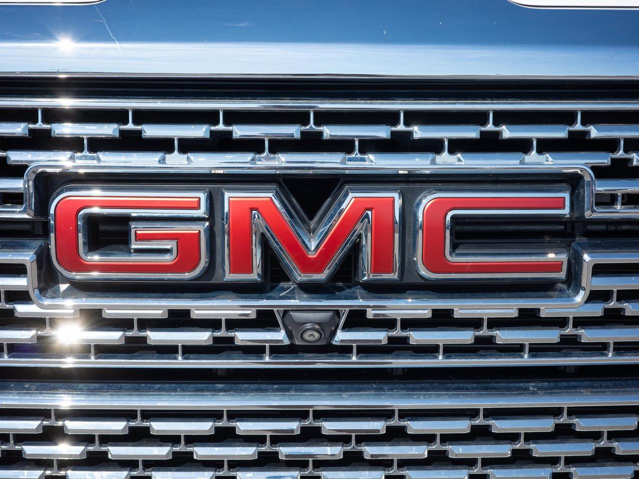2023 GMC SIERRA 2500HD Denali - Heated Seats   Running Boards Photo