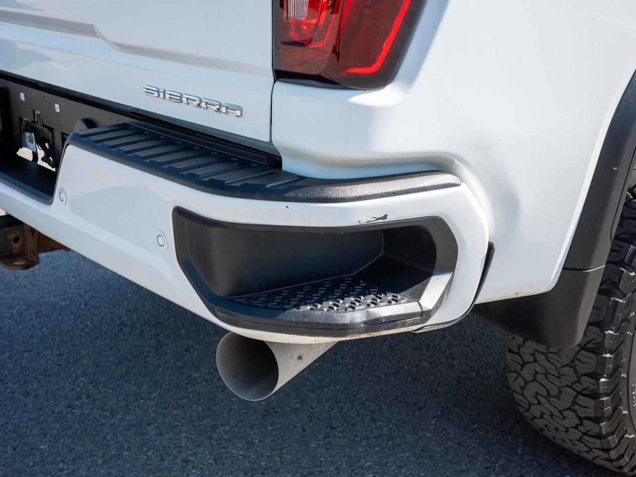 2023 GMC SIERRA 2500HD Denali - Heated Seats   Running Boards Photo