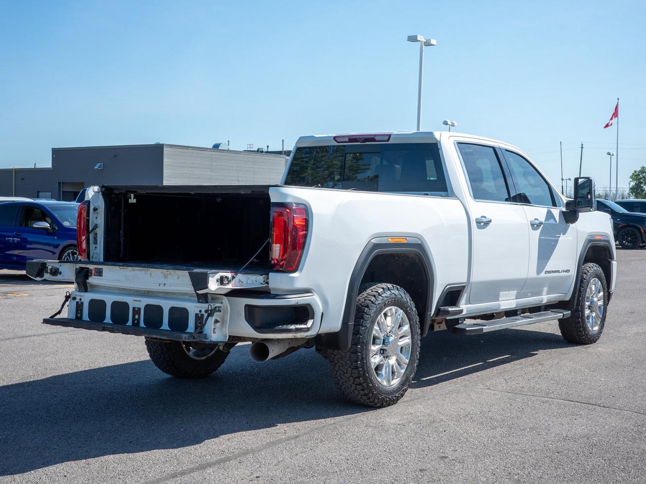 2023 GMC SIERRA 2500HD Denali - Heated Seats   Running Boards Photo