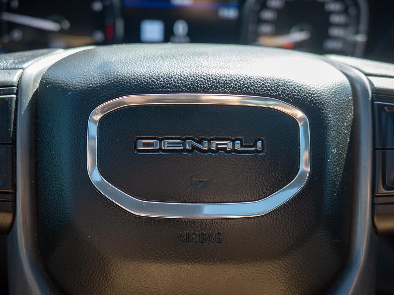 2023 GMC SIERRA 2500HD Denali - Heated Seats   Running Boards Photo