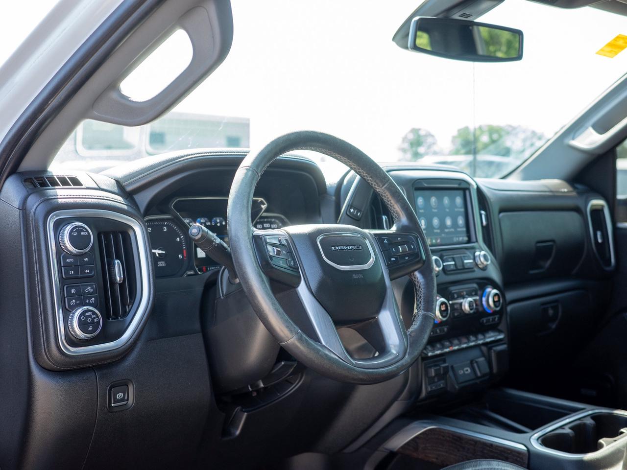 2023 GMC SIERRA 2500HD Denali - Heated Seats   Running Boards Photo