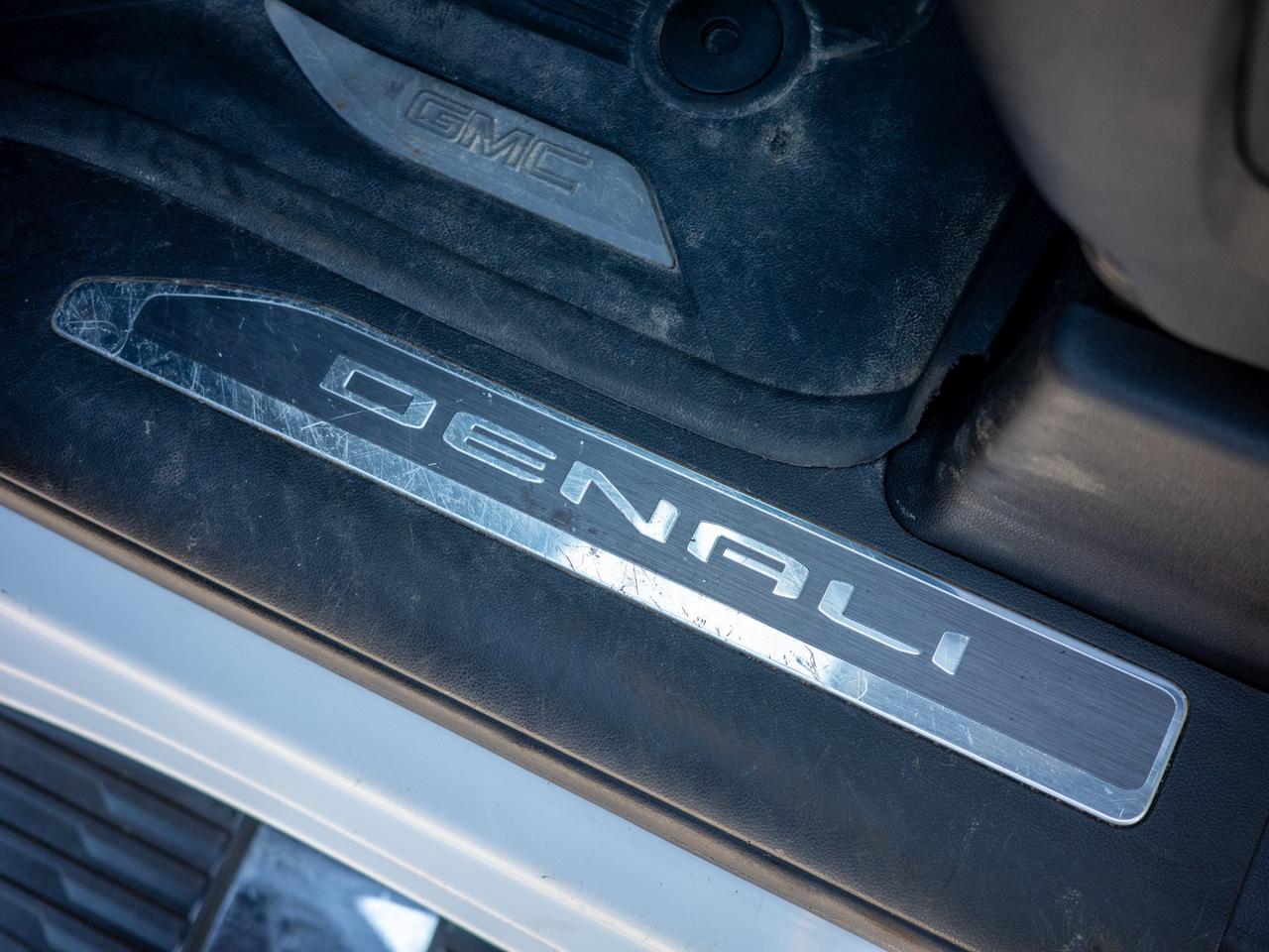 2023 GMC SIERRA 2500HD Denali - Heated Seats   Running Boards Photo