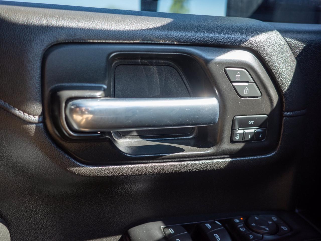 2023 GMC SIERRA 2500HD Denali - Heated Seats   Running Boards Photo