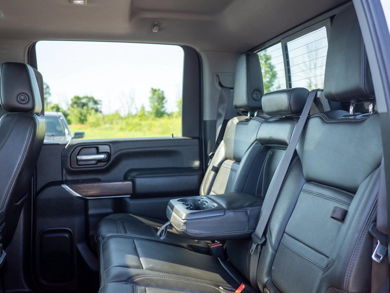 2023 GMC SIERRA 2500HD Denali - Heated Seats   Running Boards Photo