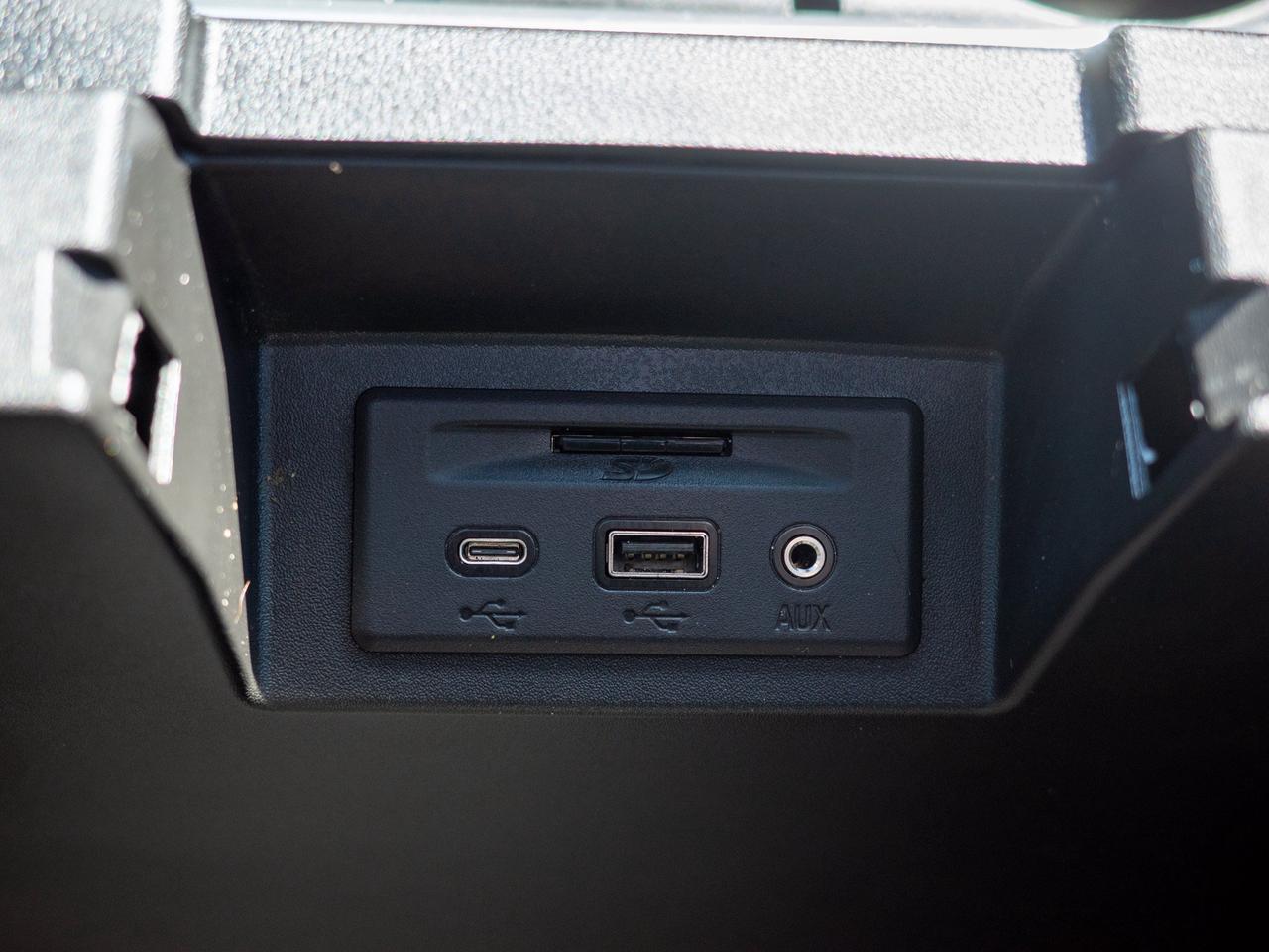 2023 GMC SIERRA 2500HD Denali - Heated Seats   Running Boards Photo