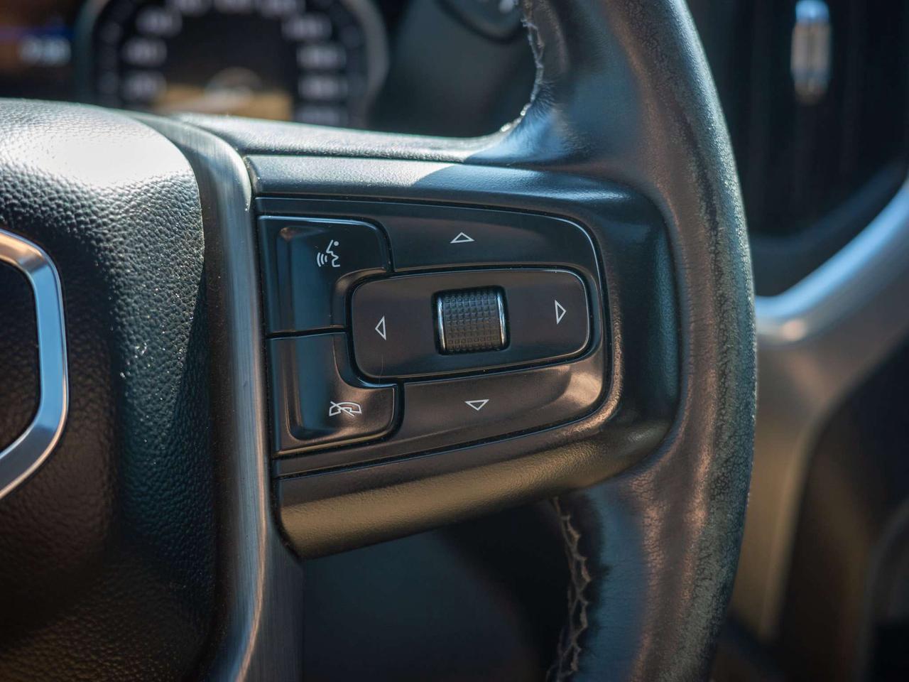 2023 GMC SIERRA 2500HD Denali - Heated Seats   Running Boards Photo