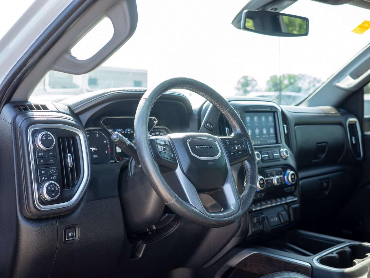 2023 GMC SIERRA 2500HD Denali - Heated Seats   Running Boards Photo