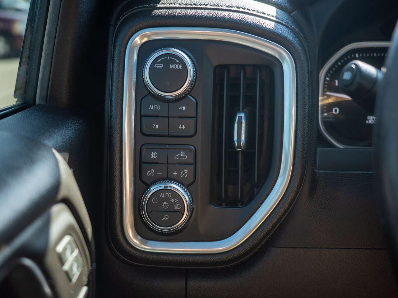 2023 GMC SIERRA 2500HD Denali - Heated Seats   Running Boards Photo