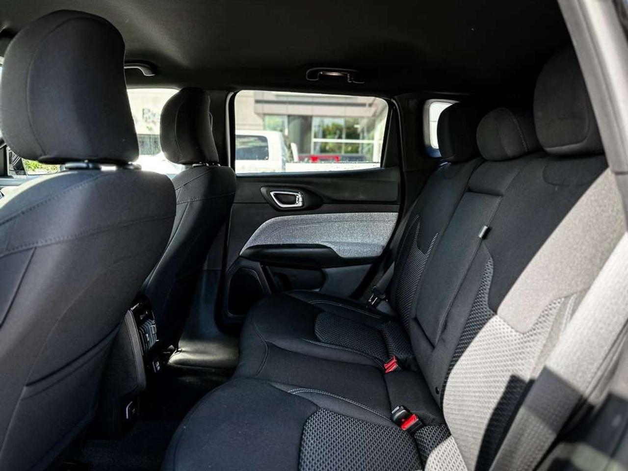 2025 Jeep Compass Sport   HEATED SEATS   LANE KEEP   CARPLAY Photo4