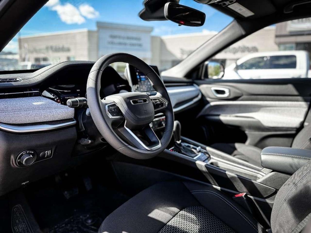 2025 Jeep Compass Sport   HEATED SEATS   LANE KEEP   CARPLAY Photo