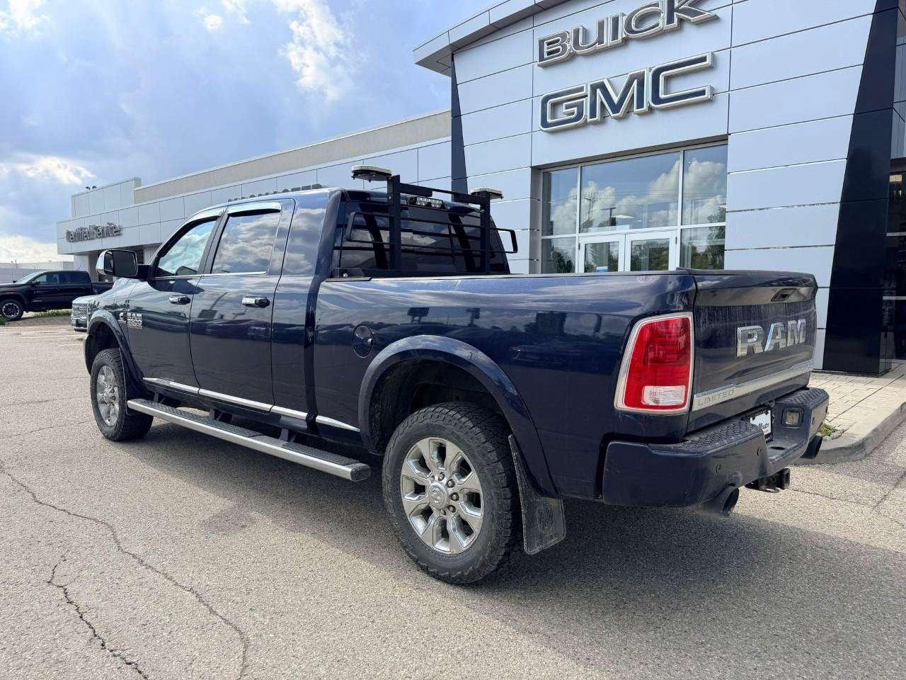 2017 RAM 3500 LARAMIE LIMITED, 6.7L DIESEL, 4X4, MEGA CAB, LEATHER, 1-OWNER, CERTIFIED AS-TRADED! Photo