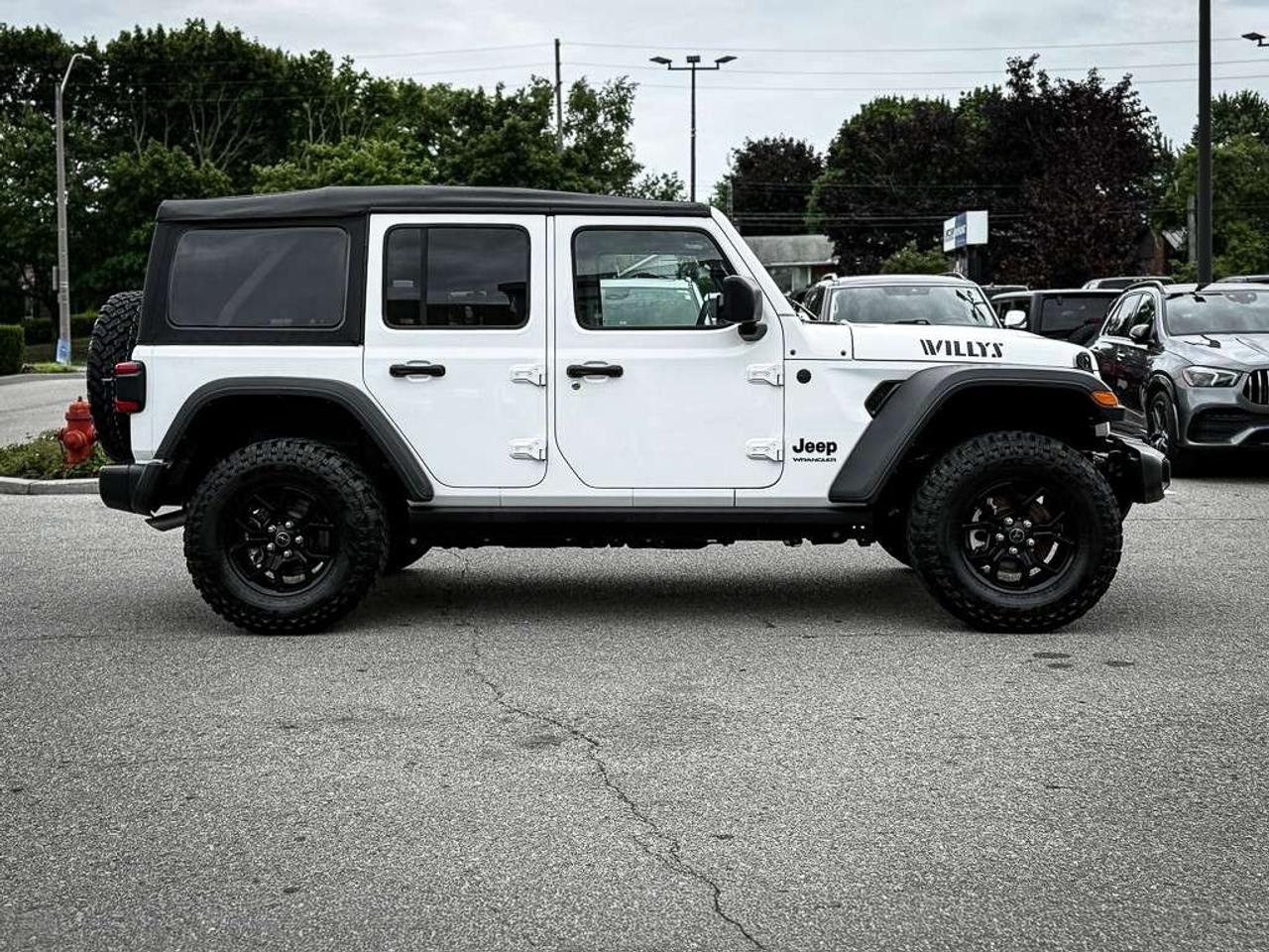 2025 Jeep Wrangler Sport   HEATED SEATS   REMOTE START   BLINDSPOT   ADAPTIVE CRUISE Photo