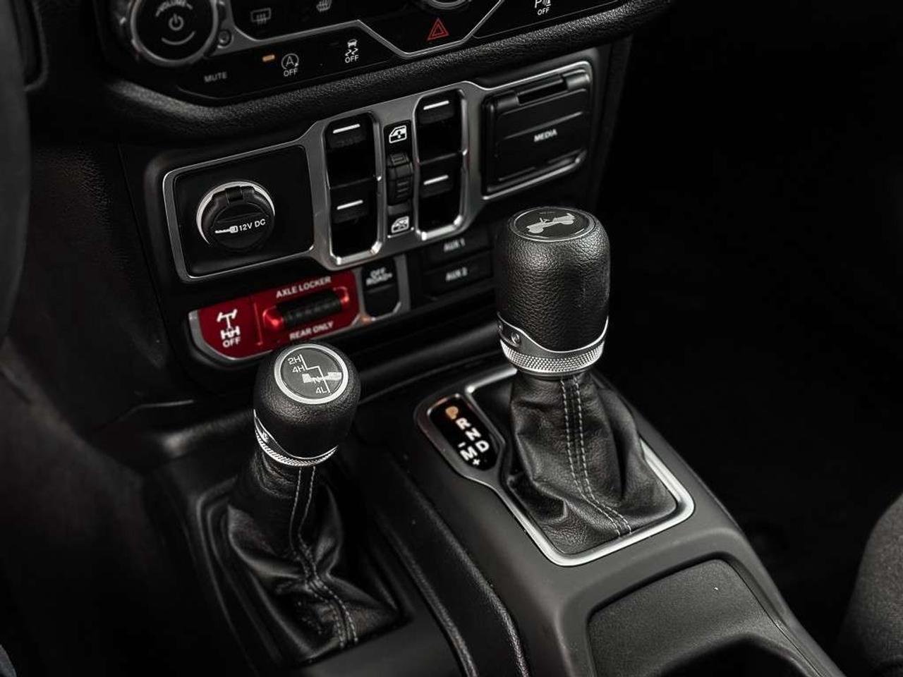 2025 Jeep Wrangler Sport   HEATED SEATS   REMOTE START   BLINDSPOT   ADAPTIVE CRUISE Photo