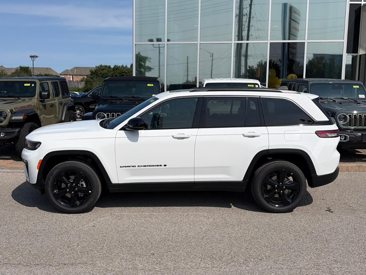 2026 Jeep Grand Cherokee Base 4dr 4x4 Photo