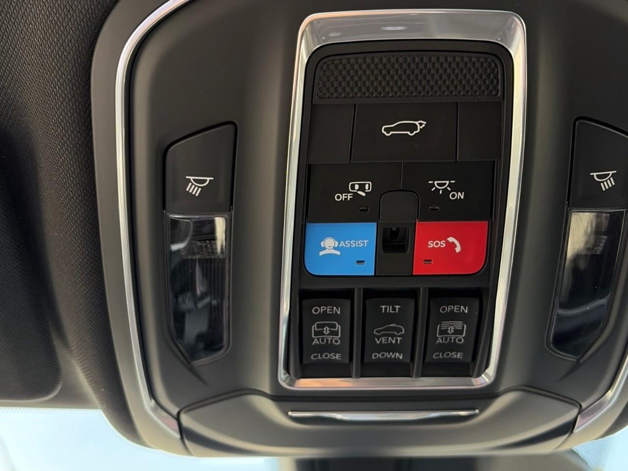 2026 Jeep Grand Cherokee Base 4dr 4x4 Photo