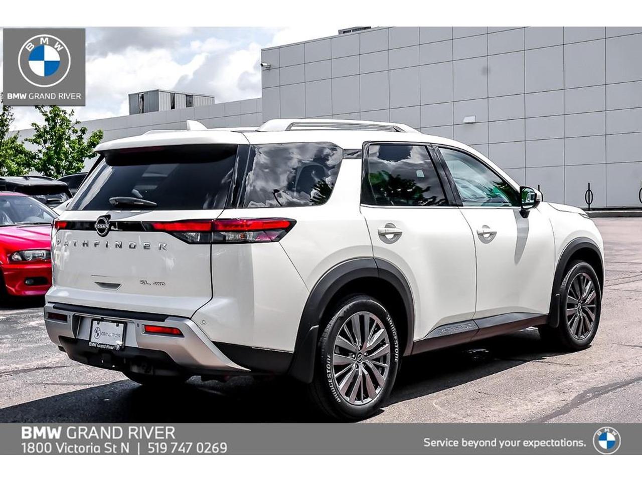 2022 Nissan Pathfinder SL 4dr 4x4 Photo