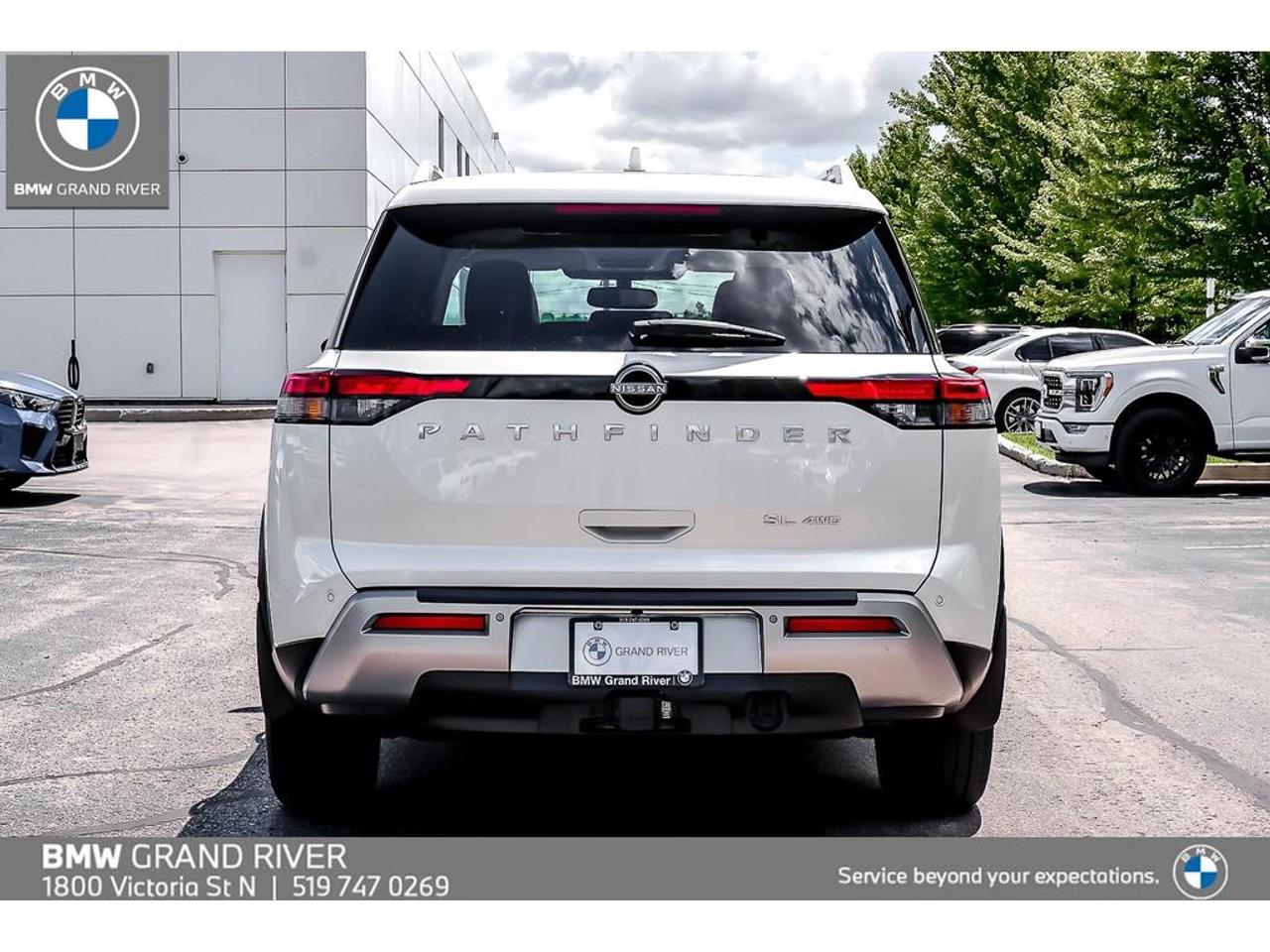 2022 Nissan Pathfinder SL 4dr 4x4 Photo