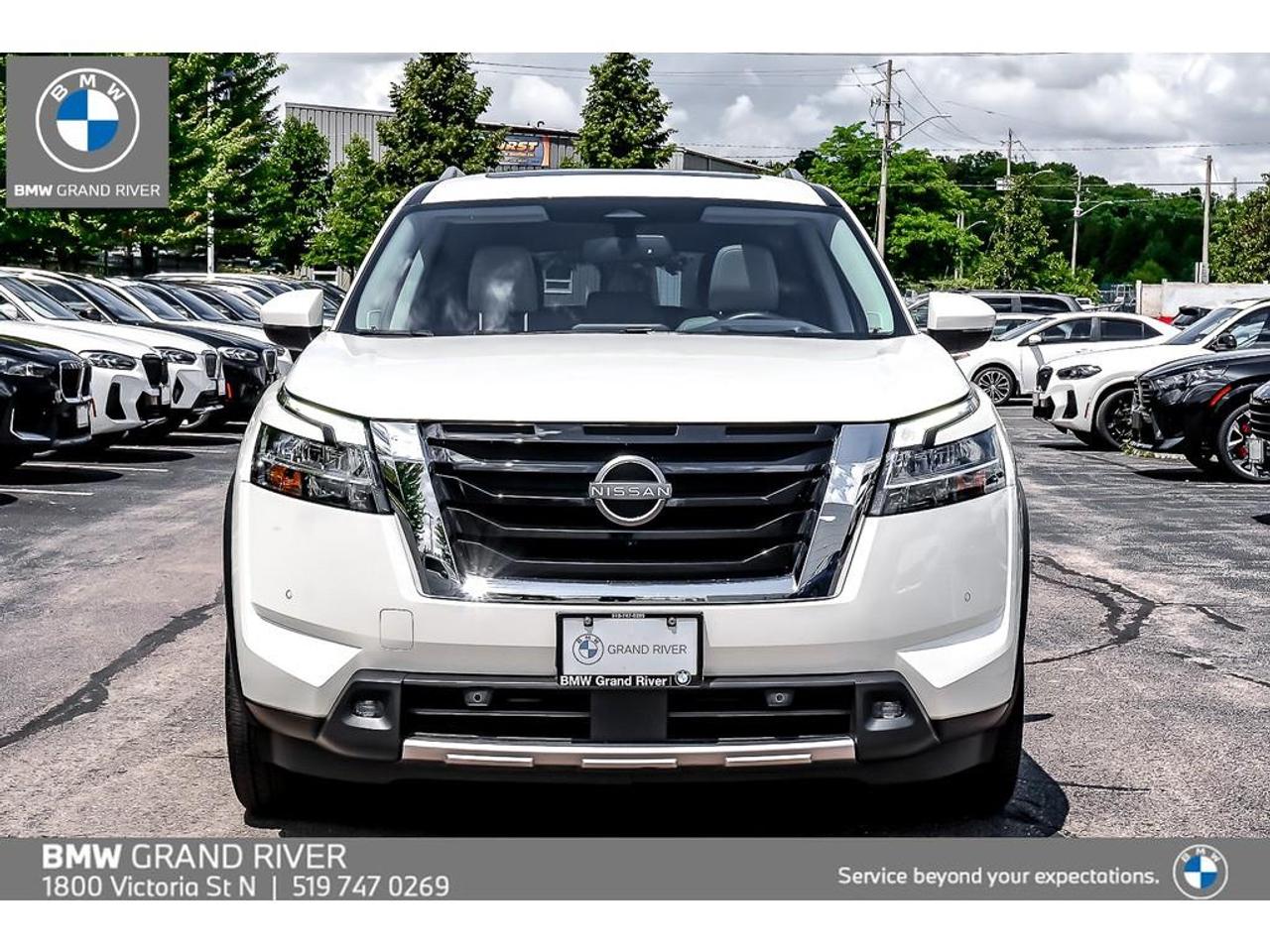 2022 Nissan Pathfinder SL 4dr 4x4 Photo