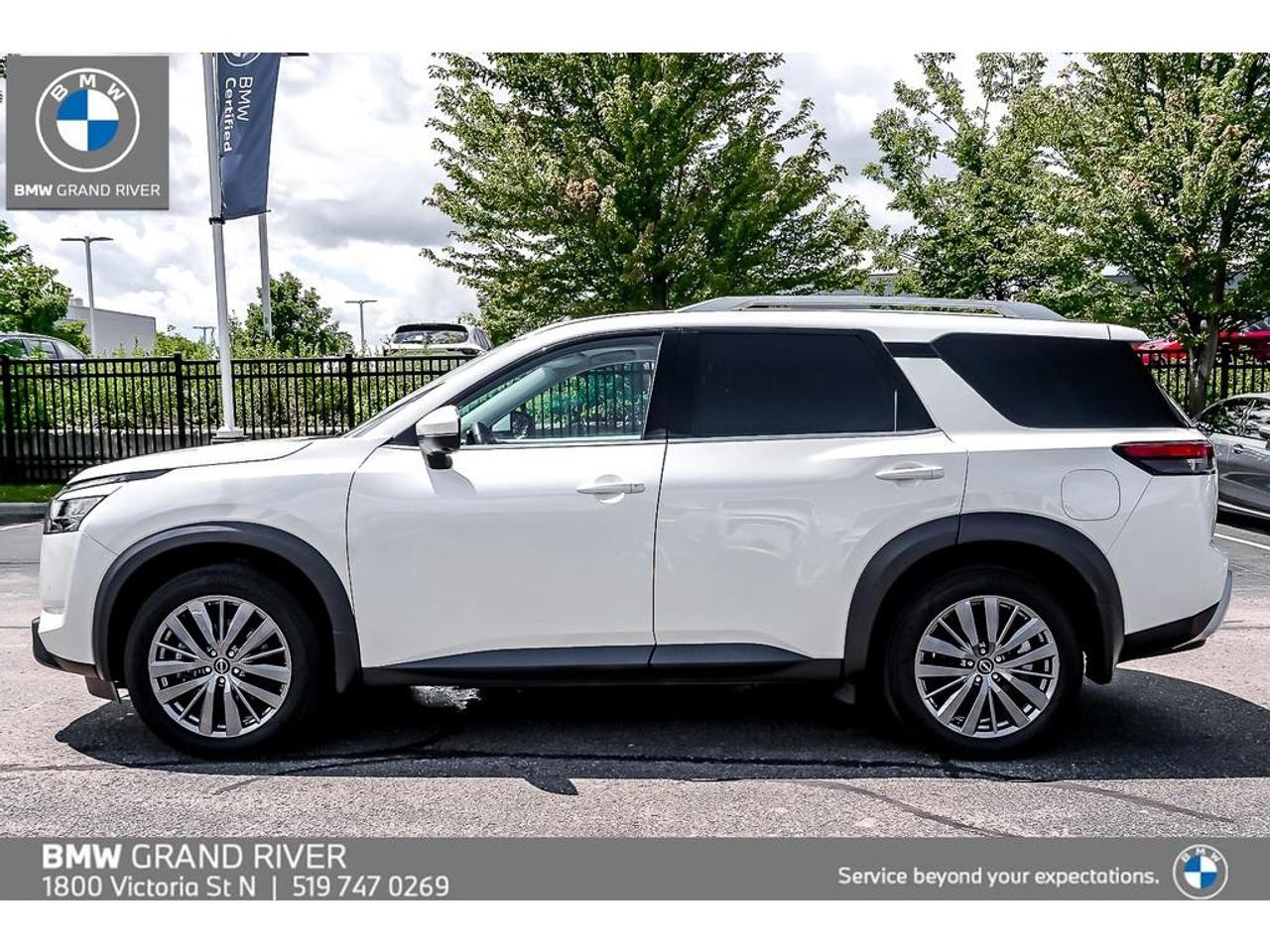 2022 Nissan Pathfinder SL 4dr 4x4 Photo