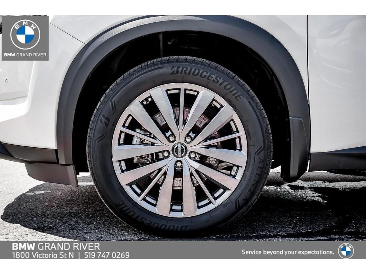 2022 Nissan Pathfinder SL 4dr 4x4 Photo