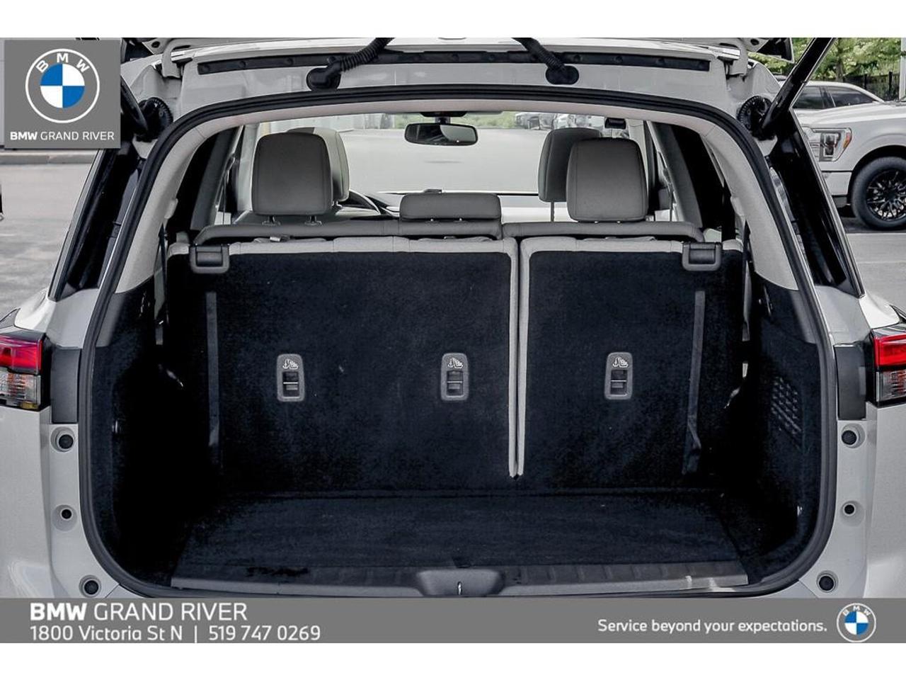 2022 Nissan Pathfinder SL 4dr 4x4 Photo