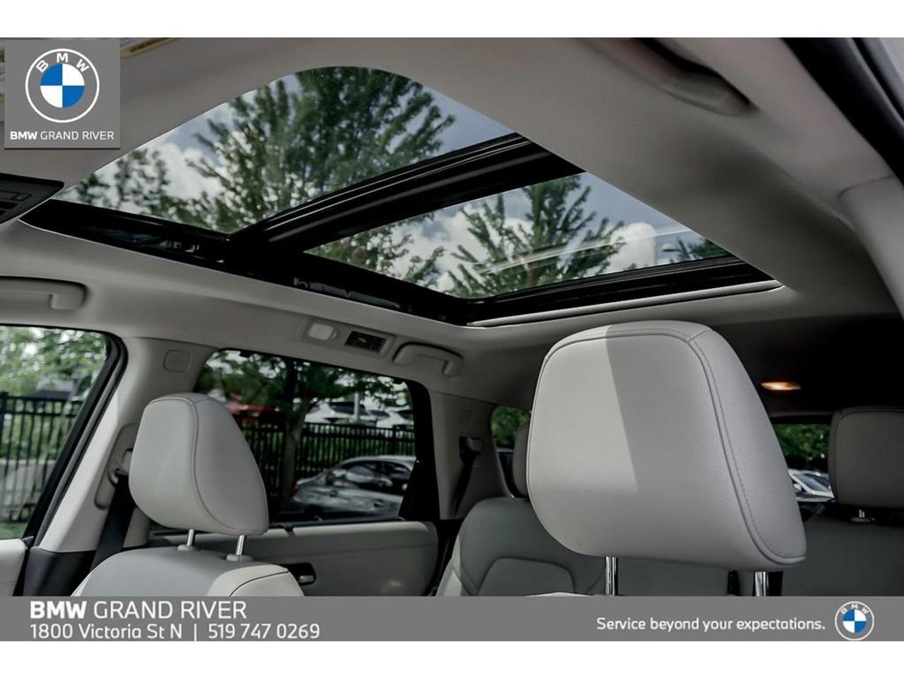 2022 Nissan Pathfinder SL 4dr 4x4 Photo