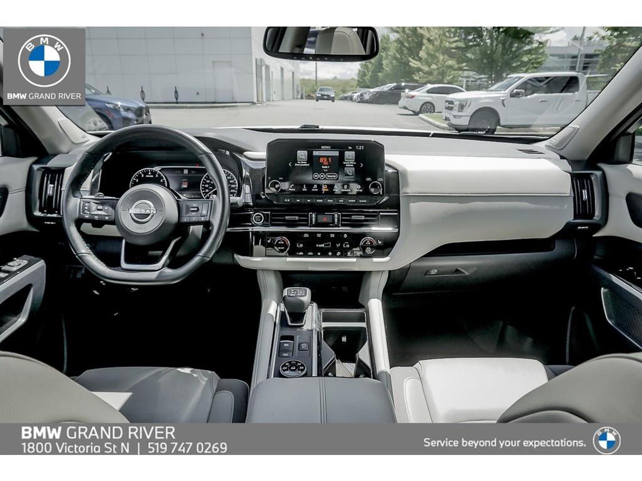 2022 Nissan Pathfinder SL 4dr 4x4 Photo