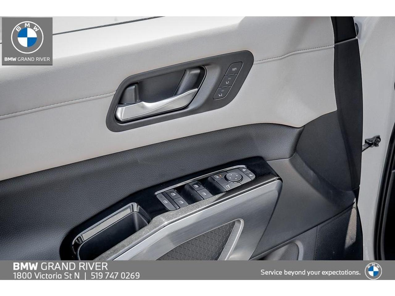 2022 Nissan Pathfinder SL 4dr 4x4 Photo