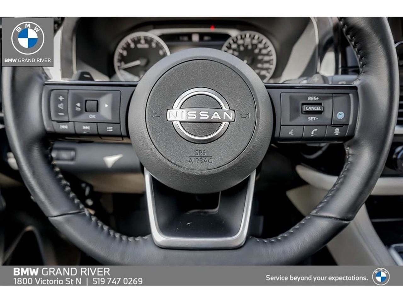 2022 Nissan Pathfinder SL 4dr 4x4 Photo