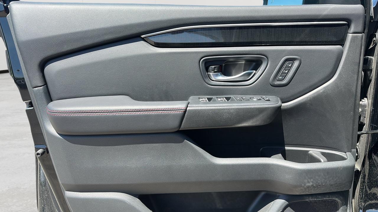 2025 Honda Pilot Black Edition AWD Photo