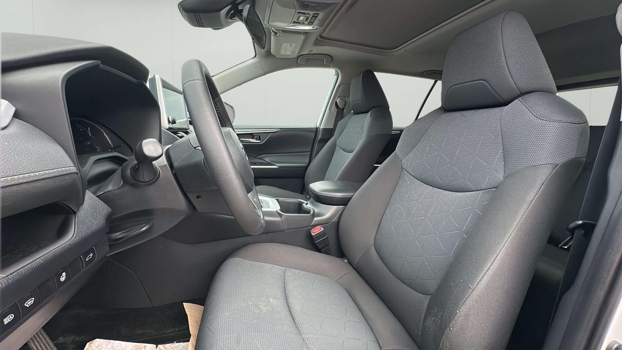 2024 Toyota RAV4 XLE Photo
