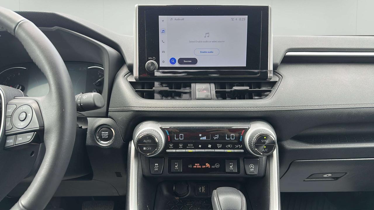 2024 Toyota RAV4 XLE Photo