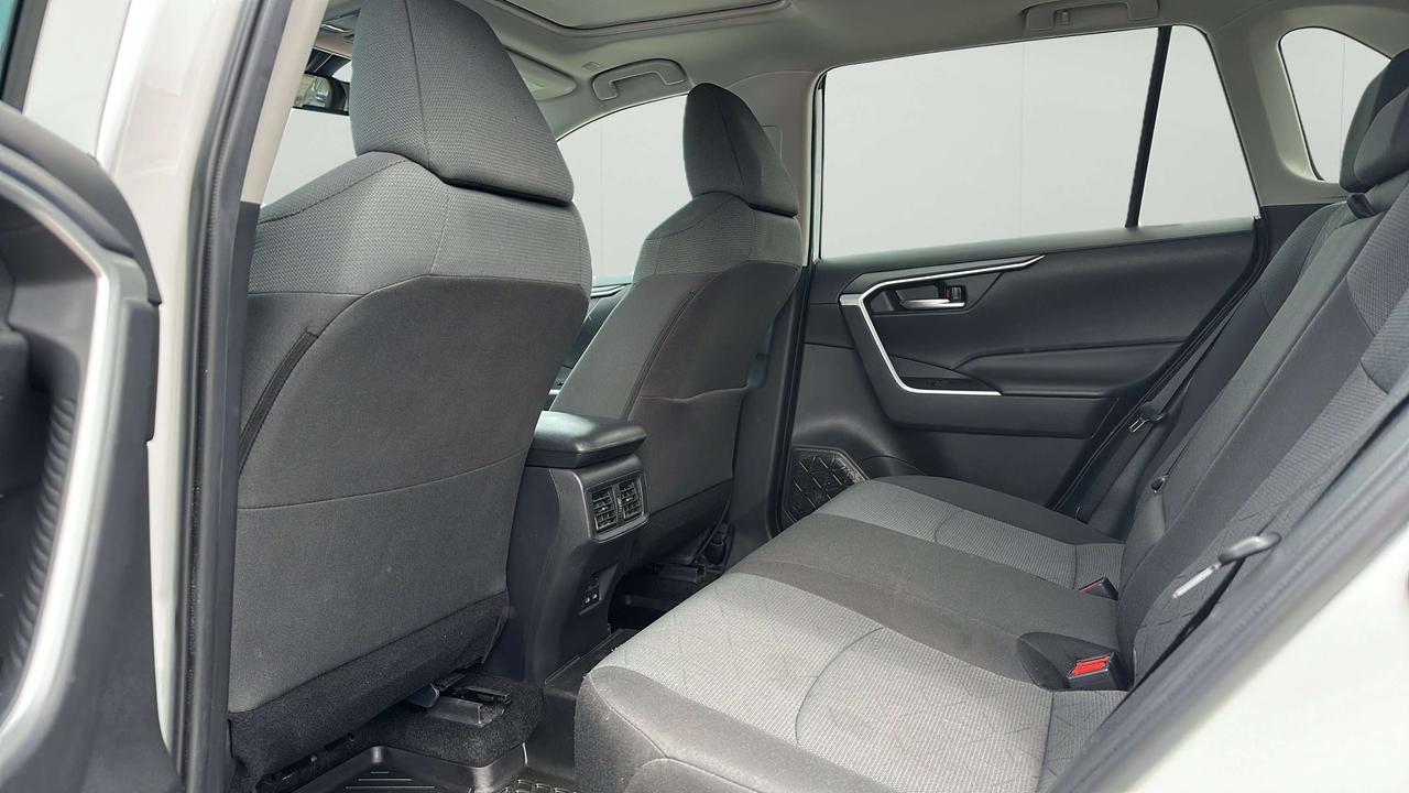2024 Toyota RAV4 XLE Photo