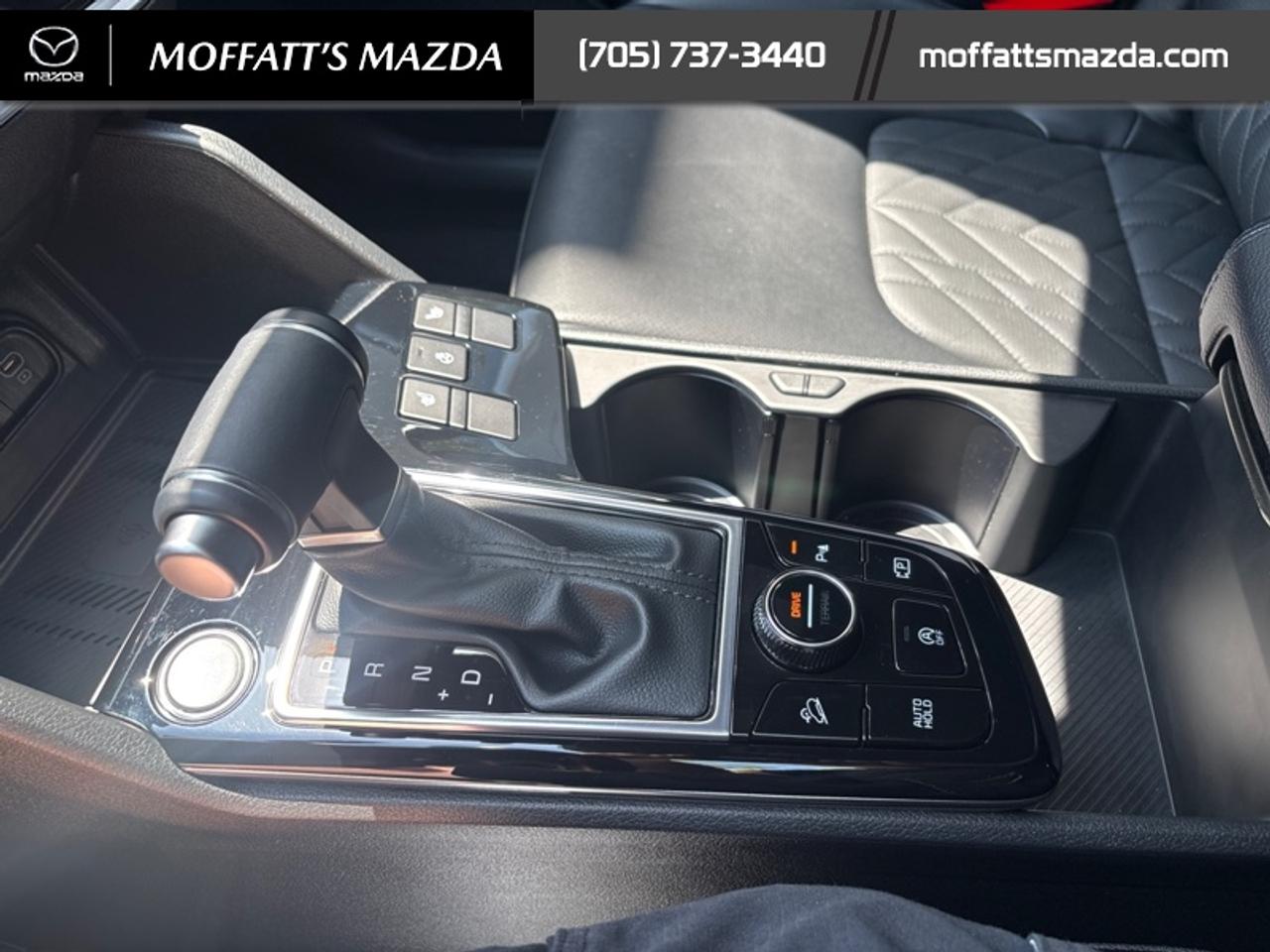 2025 Kia Sportage X-line AWD Photo