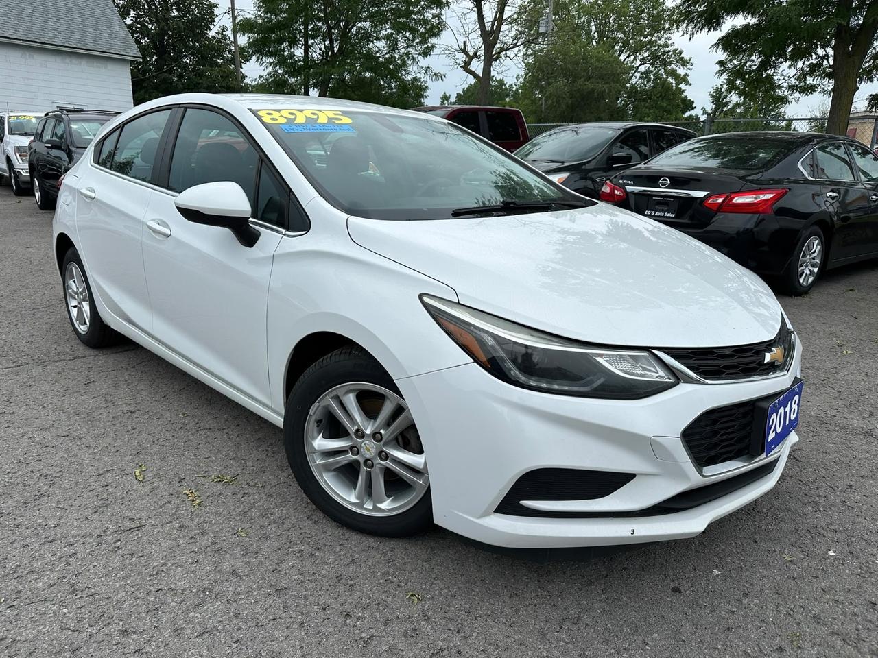 2018 Chevrolet Cruze LT, Auto, Hatcback, Alloys, Back-Up-Camera - Photo #1