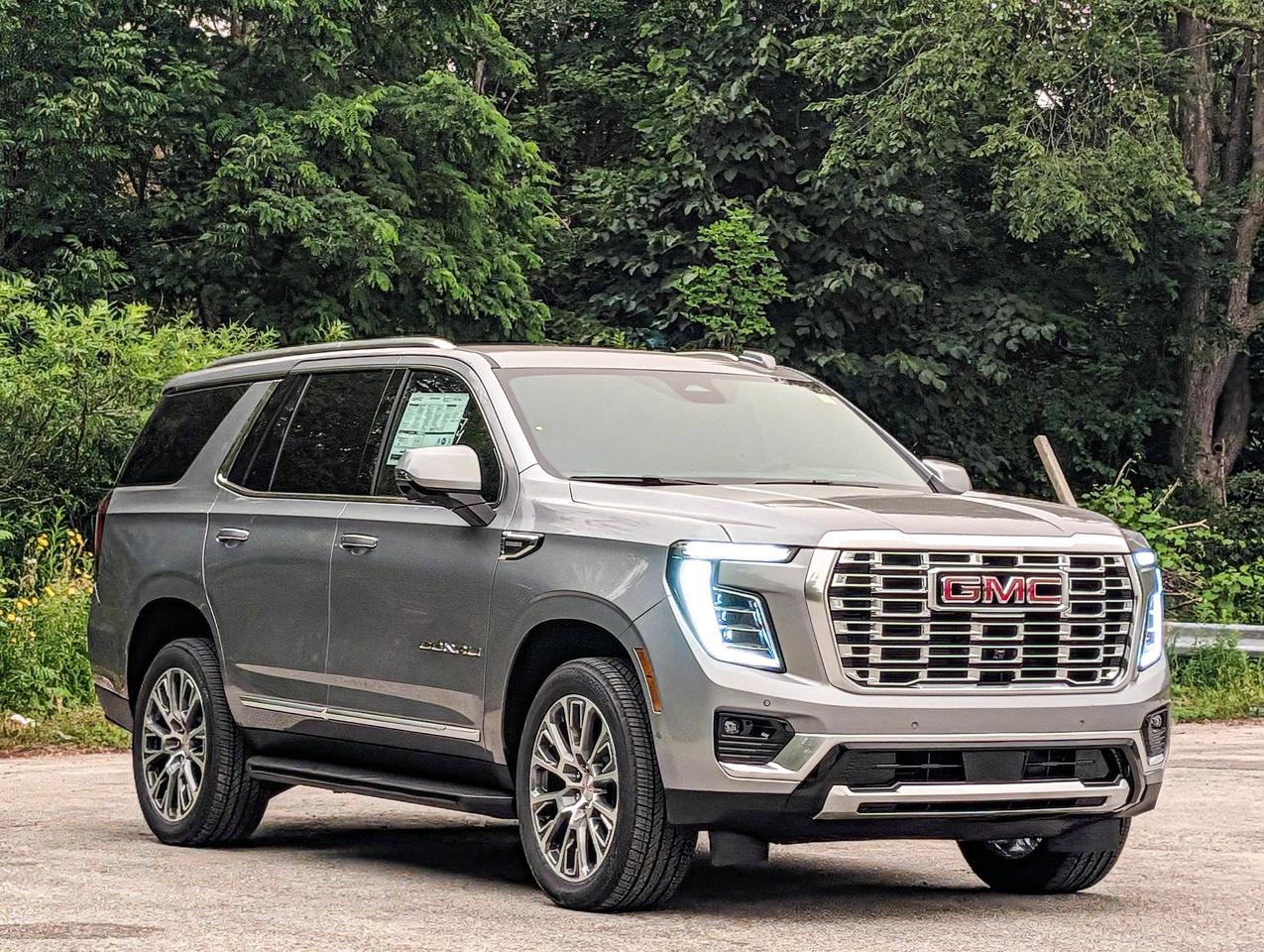 2026 GMC Yukon Denali Photo2