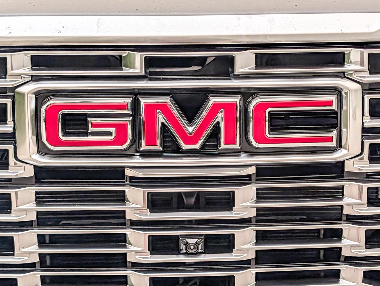 2026 GMC Yukon Denali Photo