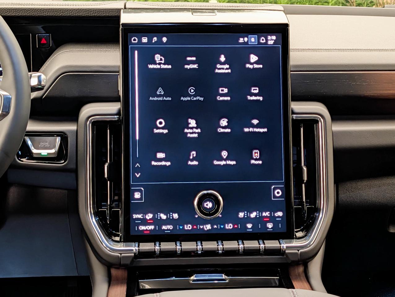 2026 GMC Yukon Denali Photo